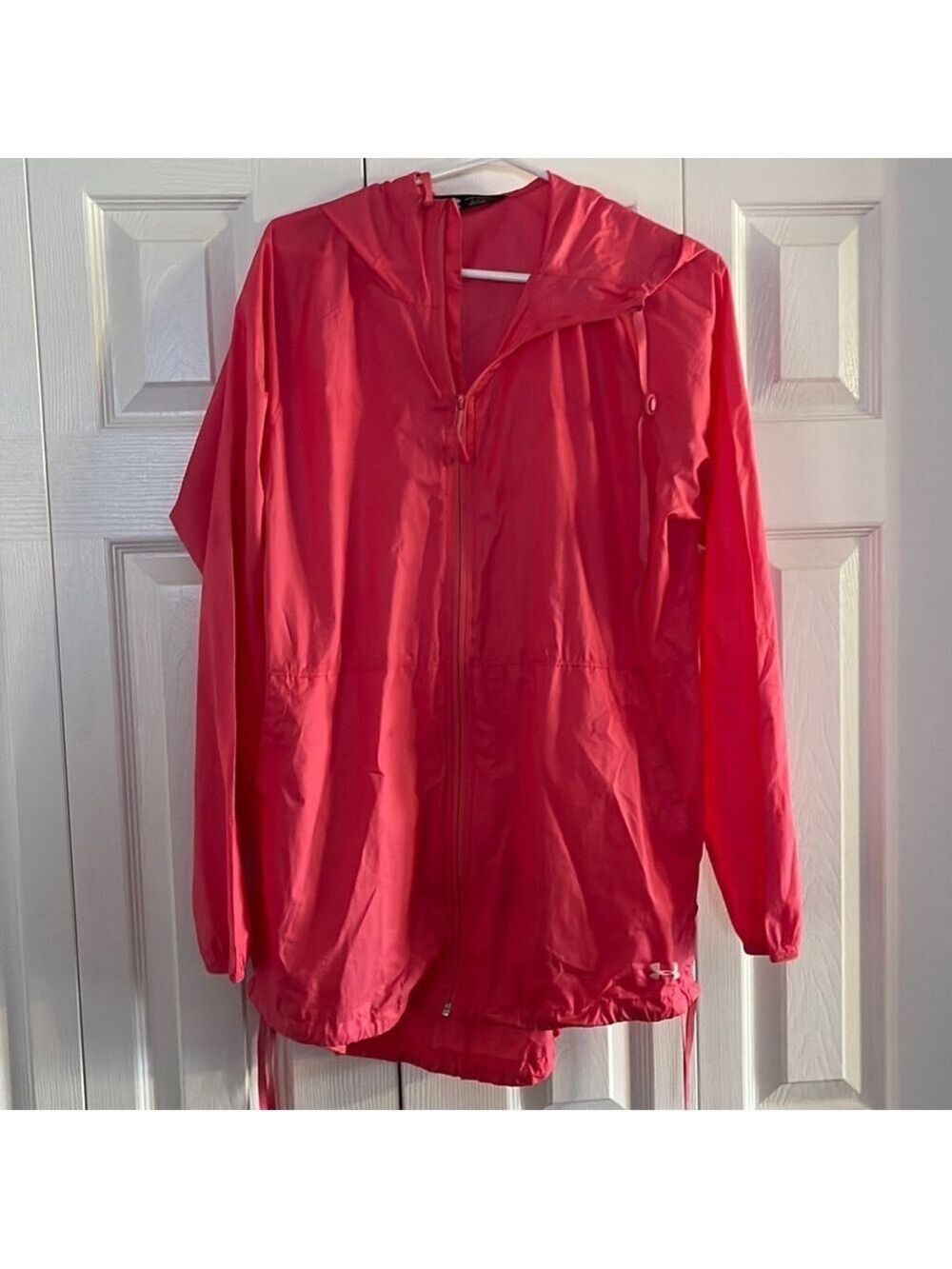Under Armour Thin Jacket size L🥰🥰